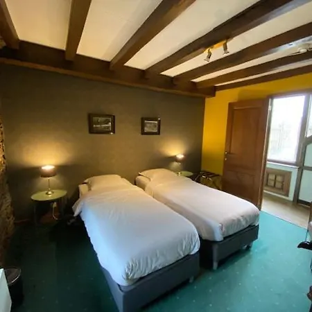 Le Tri Renard Bed & Breakfast 3*