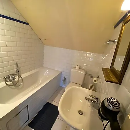 Le Tri Renard Bed & Breakfast