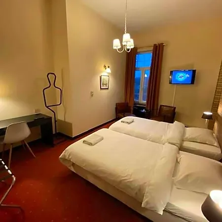Le Tri Renard Bed & Breakfast 3*