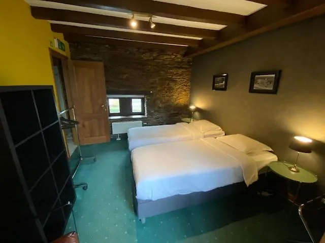 Le Tri Renard Bed & Breakfast